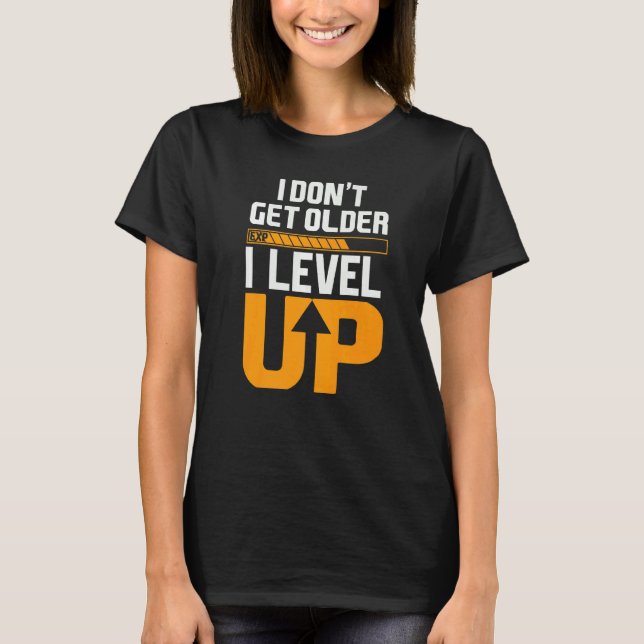 Jag blir inte äldre.. t shirt (Framsida)