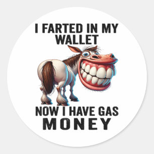 Jag bor i min plånbok nu... Jag har gaspengar.. Runt Klistermärke