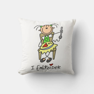 Jag broderar pinnfigur kudde