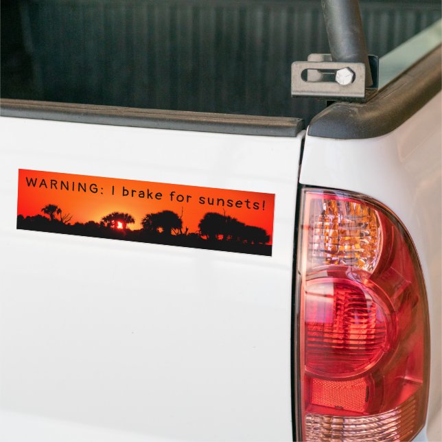 Jag bromsar för Sunsets Bumper Sticker Bildekal (På lastbil)