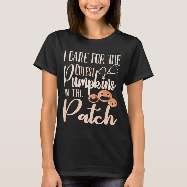 Jag bryr mig om "Cutest Pumpkins" i Patch, Nurse T Shirt (Framsida)