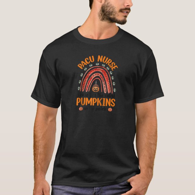 Jag bryr mig om knölpumpor PACU Nurse Rainbow T Shirt (Framsida)