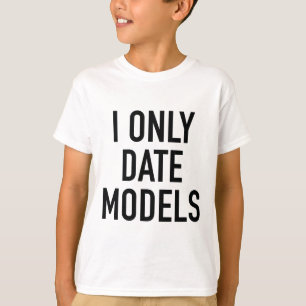 Jag daterar endast modellerar tröja