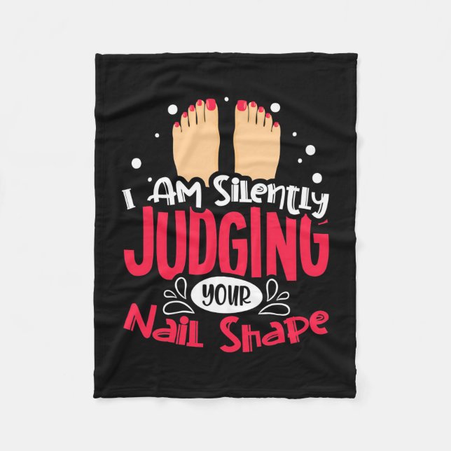 Jag Dömer Tyst Din Nagelform Fleecefilt (Framsidan)