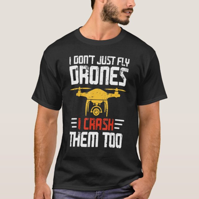 Jag dricker inte bara och krockar dem också t shirt (Framsida)