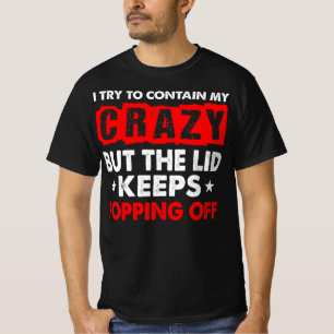 JAG FÖRSÖKER ATT INNEHÅLLA EN KRYGG BLICK AV T SHIRT