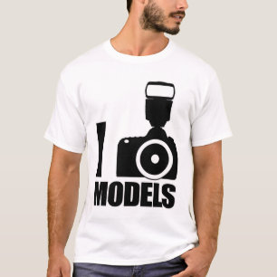 Jag fotoet modellerar utslagsplatsen t shirt