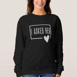 Jag frågade hennes Groom Bride Förlovning Make-fru T Shirt