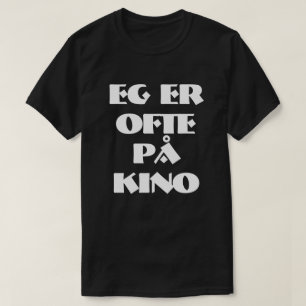 Jag går ofta till film i norsk svart t-shirt