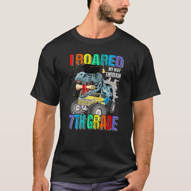 Jag gick genom Dinos 7:e Klass Studenten. T Shirt (Framsida)