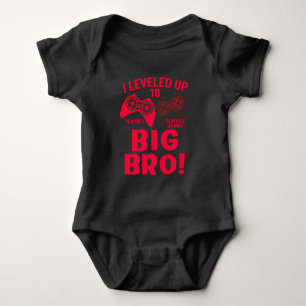 "JAG GICK UPP TILL STOREBROR! BABY BODY T SHIRT