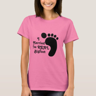 Jag gifte mig med REAL Bigfoot T-shirt