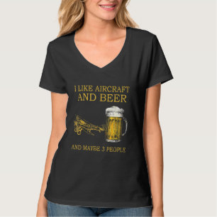 Jag gillar flygplan och öl och kanske 3 personer 2 t shirt