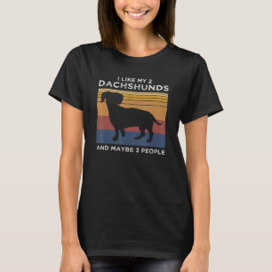 Jag gillar mina två doktorer och kanske tre männis t shirt