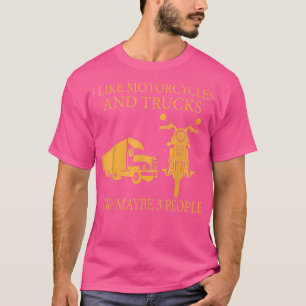 Jag gillar motorcyklar och lastbilar och kanske 3 t shirt