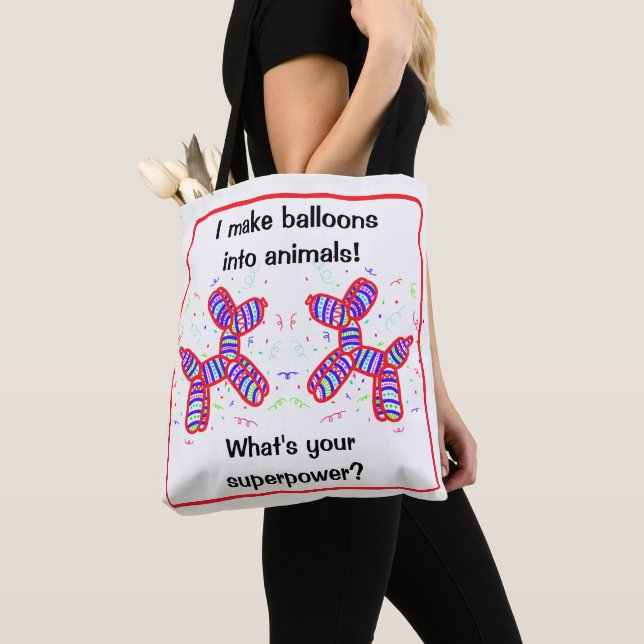 Jag gör ballonger i djursvabster tygkasse (Närbild)