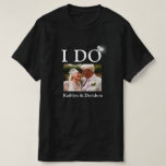 JAG GÖR Förlovning Ring par Photo Namn Minimalist T Shirt<br><div class="desc">Jag gör Förlovning Ring Couppes foto och Namn minimalistiska Lycklig och Roligt T-Shirt. Fira din speciella händelse med den här söta T-Shirt. Alla texterna är i förväg ordnade så att du enkelt och snabbt kan ändra dem med dina egna detaljer.</div>