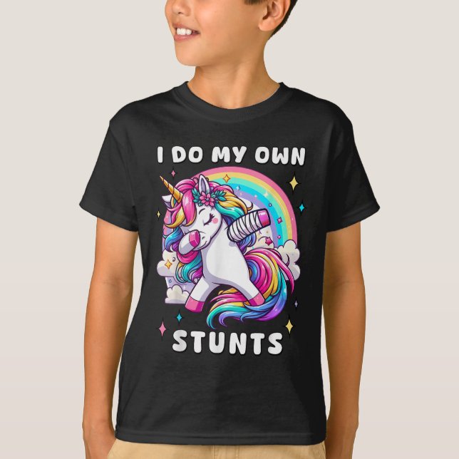 Jag Gör Mina Egna Stunts Brutna Arm Skada Regnbåge T Shirt (Framsida)