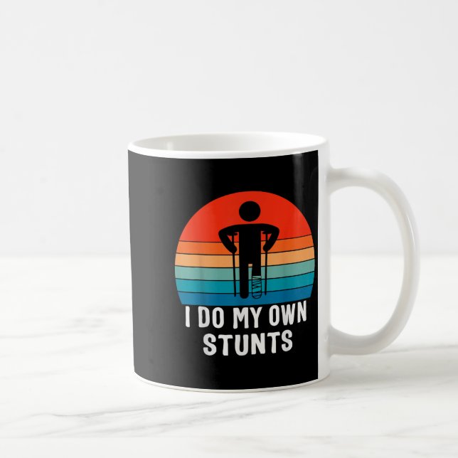 Jag Gör Mina Egna Stunts - Snart Bättre Present -  Kaffemugg (Höger)