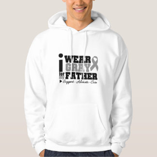Jag ha på sig det gråa bandet för min far sweatshirt