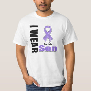 Jag ha på sig det violetta bandet för min tee shirt
