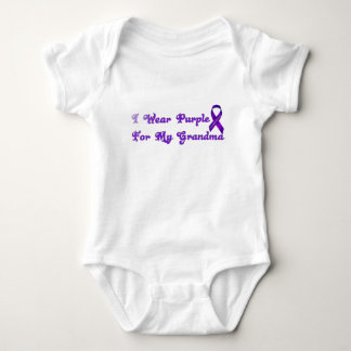 Jag ha på sig lilor för min mormor tee shirt