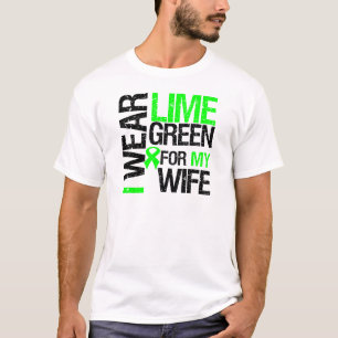Jag ha på sig limefruktgrönt för min tee shirt