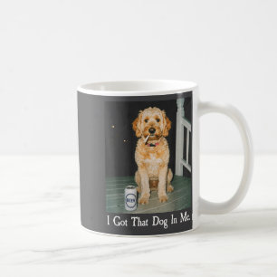Jag Har Den Hunden I Mig Rolig Golden Doodle Rökan Kaffemugg