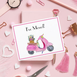 Jag har flyttat! Rosa akvarellscooter med blommor Meddelande Vykort