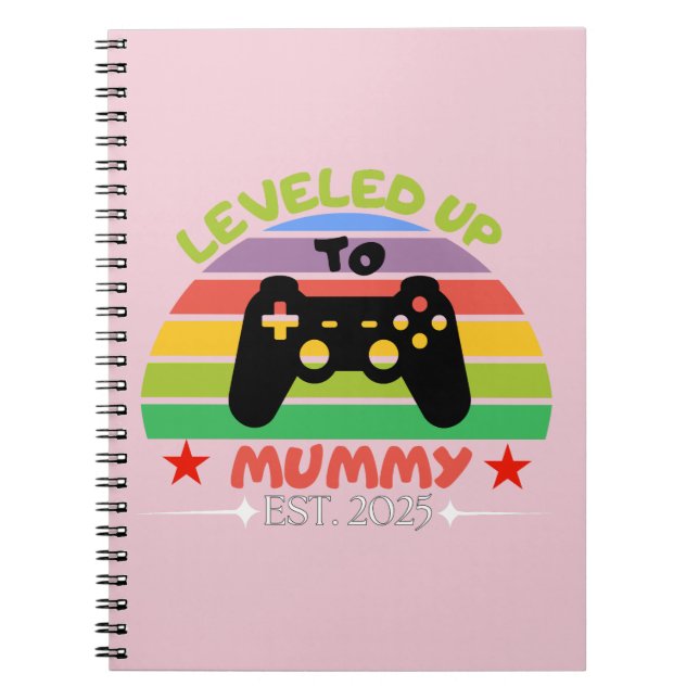 Jag har lotsat upp till Mummy Funny Gamer Est. 202 Anteckningsbok (Framsidan)