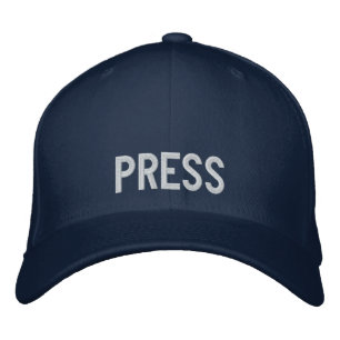 Jag har presskort! Fråga bara Broderad Keps