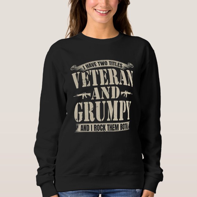 Jag har två titlar veteran och grumpy och jag Sten T Shirt (Framsida)
