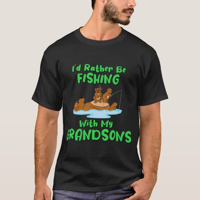 Jag hellre fiskar med mina sonsons t shirt (Framsida)