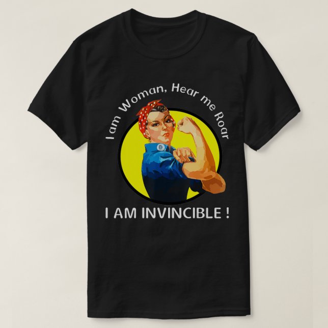 Jag heter Woman, hör mig Roar, jag är oövervinneli T Shirt (Design framsida)