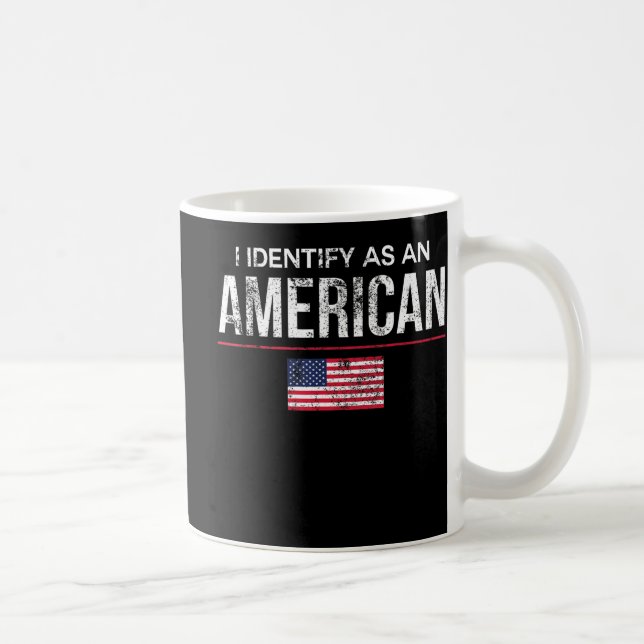 Jag identifierar mig som amerikansk No Identity Po Kaffemugg (Höger)