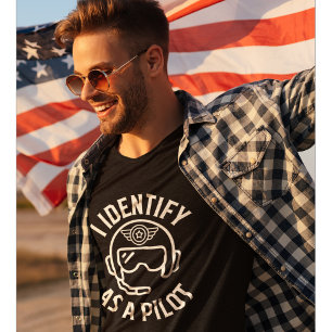 Jag identifierar mig som en pilot, humor, roligt c t shirt