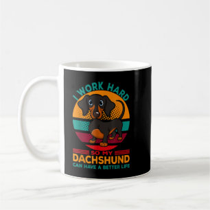 Jag jobbar hårt så att min docka kan få ett bättre kaffemugg