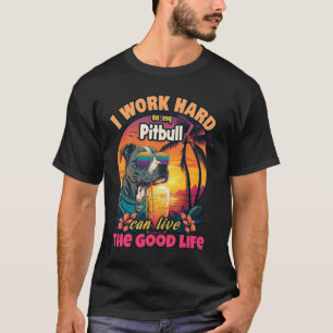 Jag jobbar hårt så att min fallskärm kan leva bran t shirt