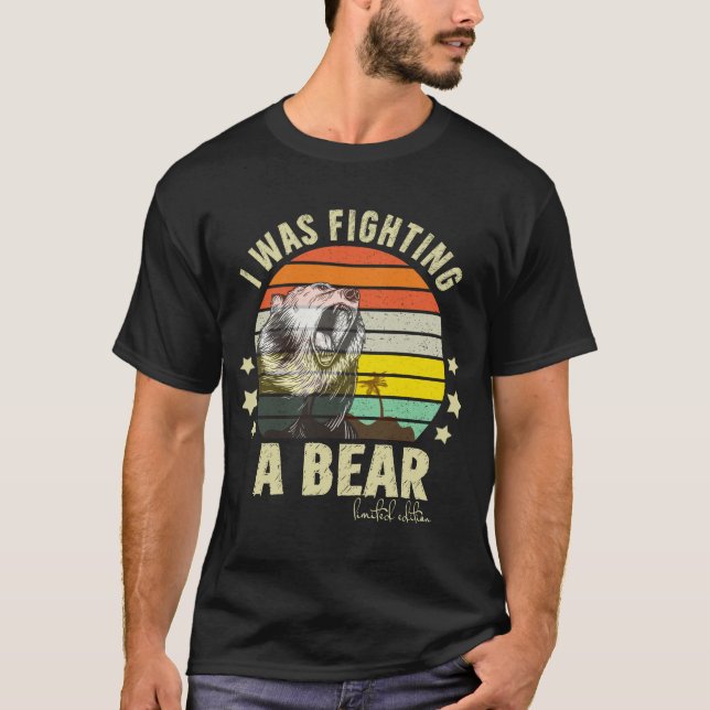 Jag kämpade mot en björnsaxisk, konstig slagbjörn t shirt (Framsida)