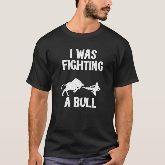 Jag kämpade mot en Bull efter kirurgi, Leg B T Shirt (Framsida)