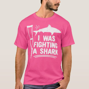 Jag kämpade mot en SharkBroken Bones T Shirt