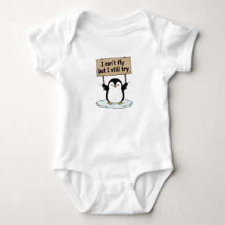 “Jag kan inte flyga men jag försöker fortfarande” T Shirt