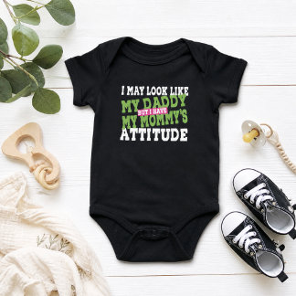 Jag kan se ut som min pappa men jag har min mammas t shirt