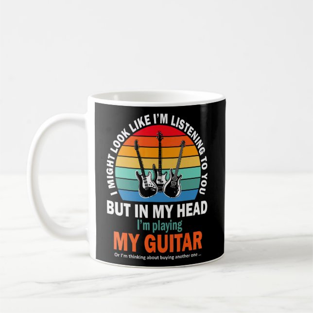 Jag kanske ser ut att lyssna på dig Guitar Kaffemugg (Vänster)