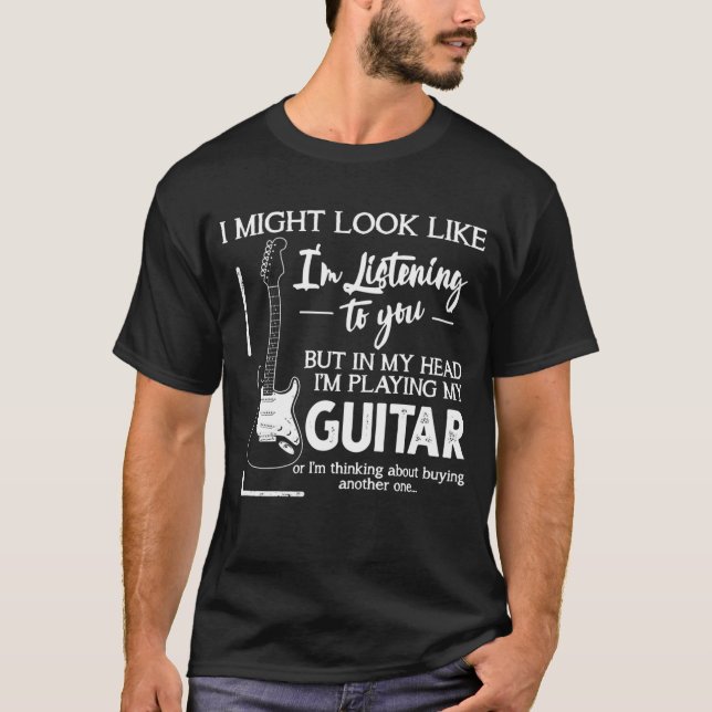 Jag kanske ser ut som att lyssna på musik t shirt (Framsida)