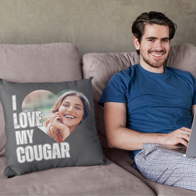 Jag Kärlek min kugar Girlkompis Photo Boykompis Gi Kudde (I Love My Cougar Girlfriend Photo Boyfriend Gift Throw Pillow)
