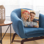 Jag Kärlek You Boykompis Gift Photo Kudde<br><div class="desc">Uttryck kärlek med vår "I Kärlek You" Boyvän Gift Photo Dekorativ kudde, där varje kram är en påminnelse om de omhuldade ögonblick du har delat. Den här kudden är en arbetsyta för din kärlek, som innehåller ett foto av anpassningsbarna på dig och din pojkvän på både framsidan och baksidan, och...</div>