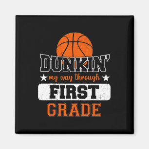 Jag kissar min väg genom första Klass-basketbollen Magnet