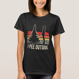 Jag kissar utomhus rolig camping vandring retro vi t shirt