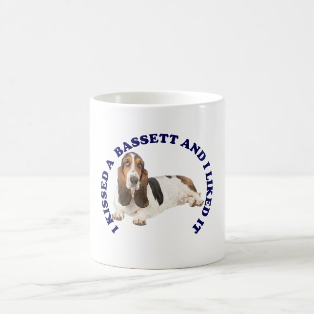 Jag Kissed en Bassett Hound Kaffemugg (Center)